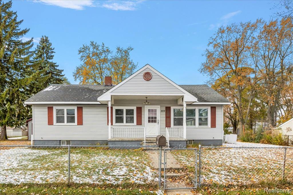 777 Emerson Avenue, Pontiac, MI 48340 — Photo 2