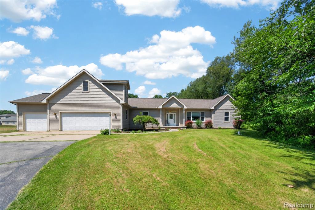 4711 Pardee Road, Webberville, MI 48892
