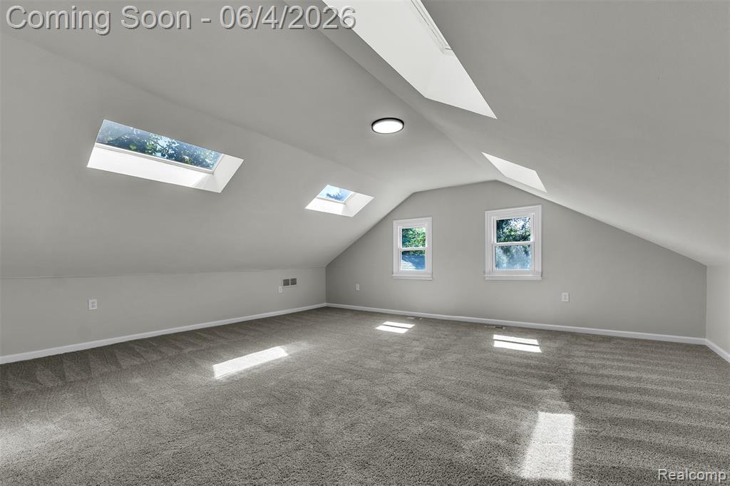 2890 Beland Avenue, Keego Harbor, MI 48320 — Photo 31