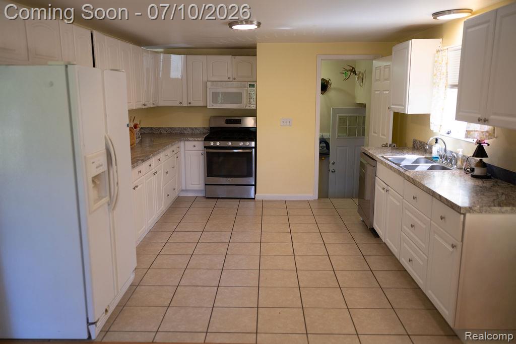 5052 Beecher Road, Flint, MI 48532 — Photo 4