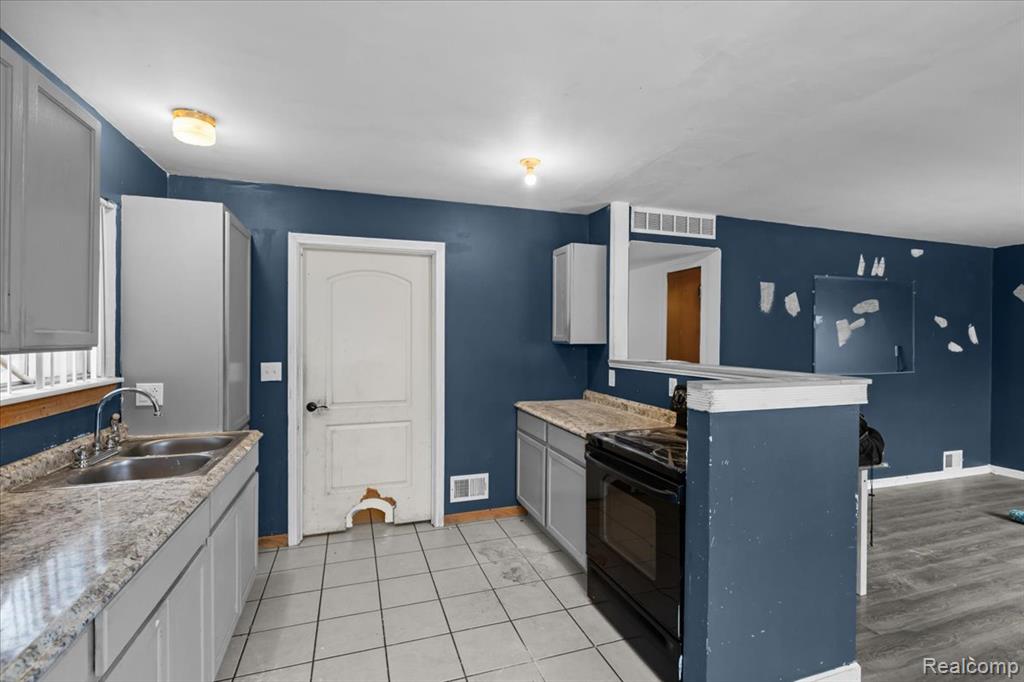 5952 Banner Street, Taylor, MI 48180 — Photo 7