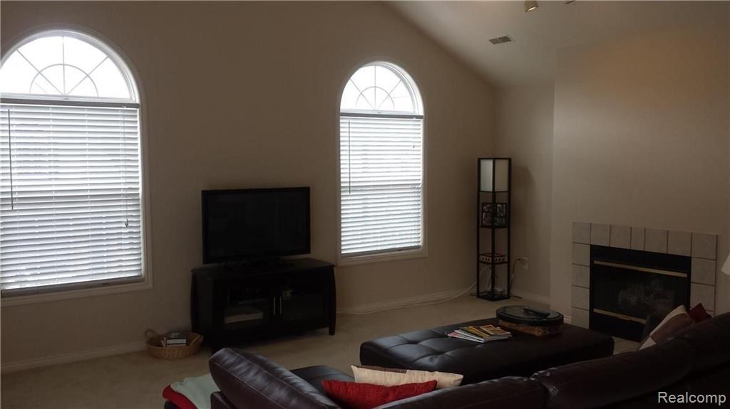 28339 Carlton Way Drive, 33, Novi, MI 48377 — Photo 5