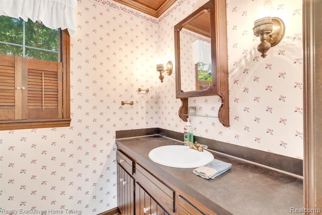 4680 Lakeshore Terrace, Fort Gratiot, MI 48059 — Photo 29