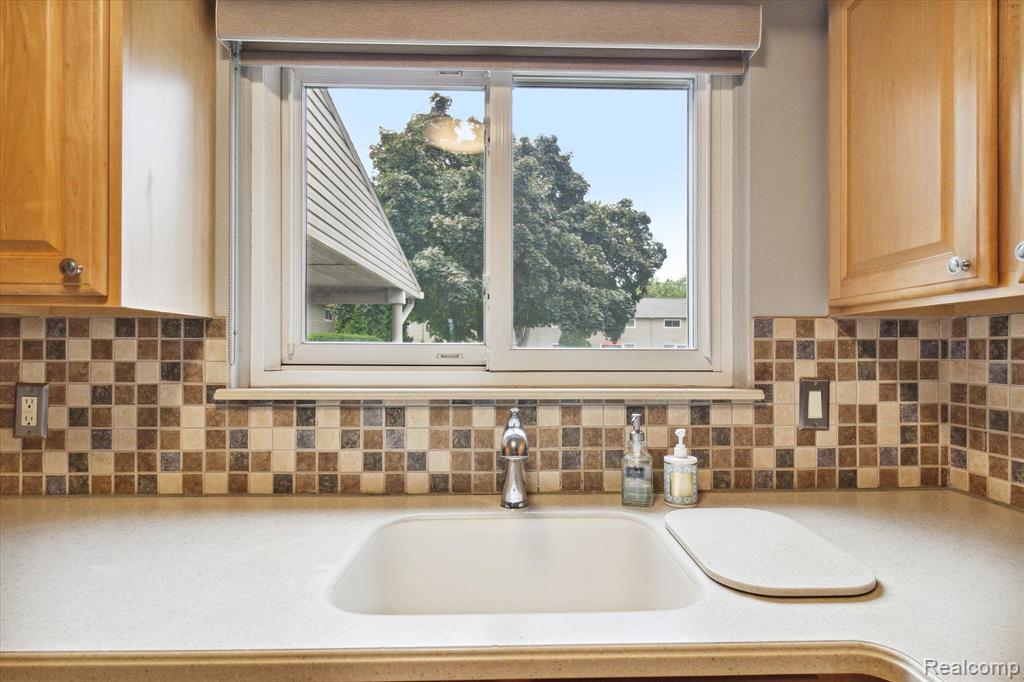 779 KIRTS Boulevard, Troy, MI 48084 — Photo 18
