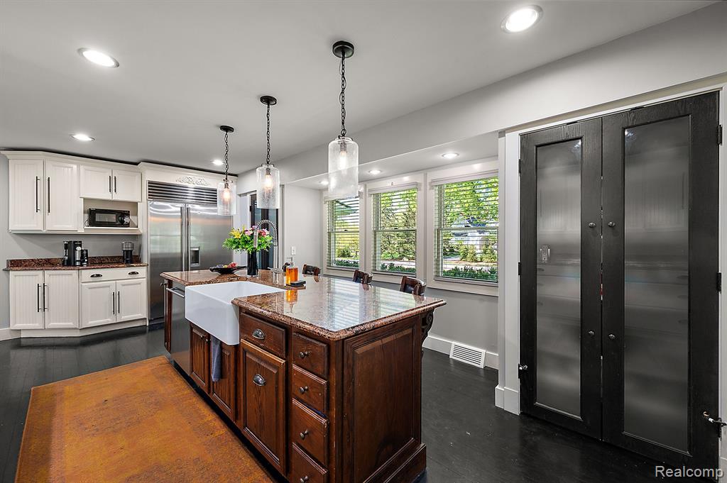 6491 HILLS Drive, Bloomfield Hills, MI 48301 — Photo 14