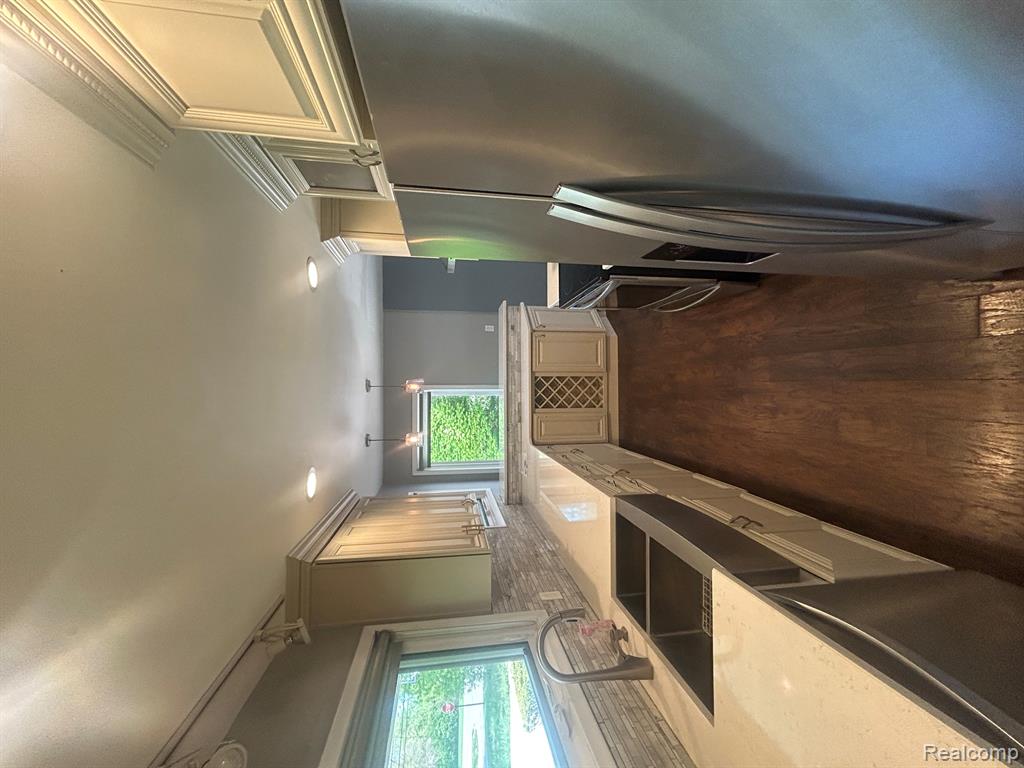 5303 W Briarcliff Knoll Drive, West Bloomfield, MI — Photo 18