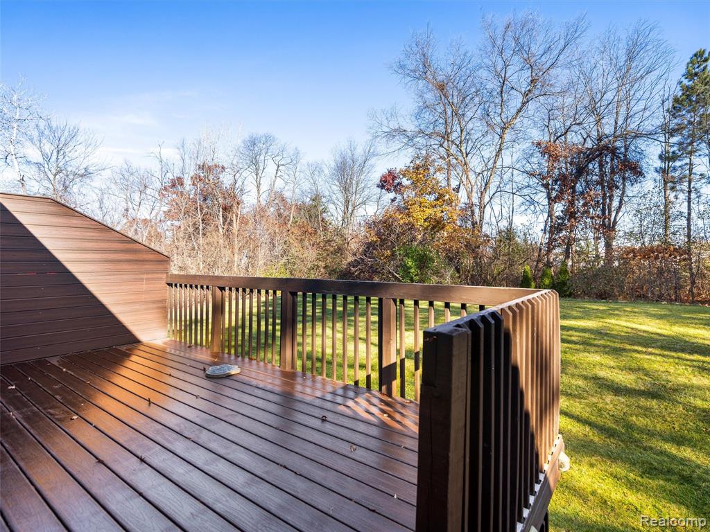9026 E Bluewater Drive, Clarkston, MI 48348 — Photo 20