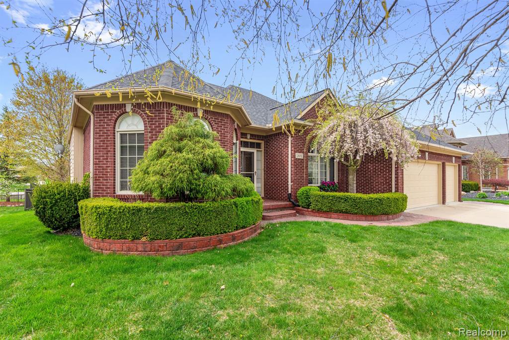 56543 BIRKDALE Drive, Macomb, MI 48042 — Photo 3