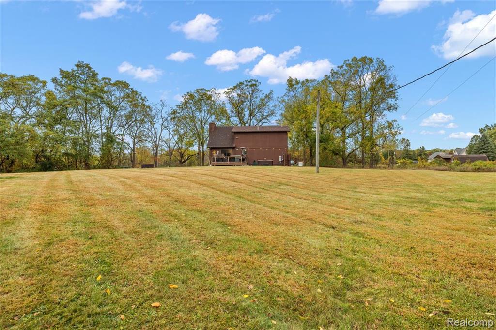 8021 Washburn Road, Goodrich Vlg, MI — Photo 47