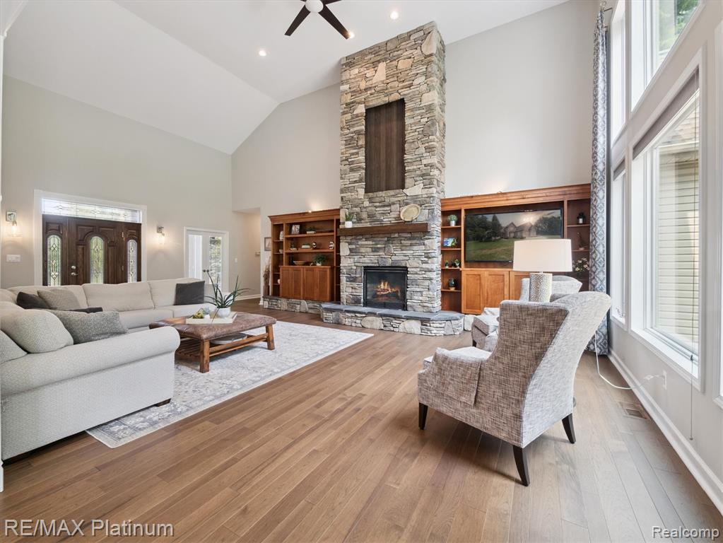 9071 Thornapple Drive, Pinckney, MI 48169 — Photo 11