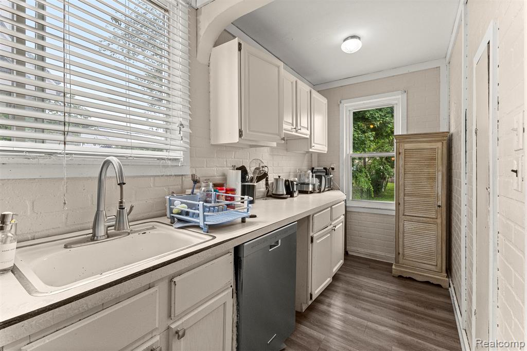 7914 WISCONSIN Street, Dearborn, MI 48126 — Photo 14