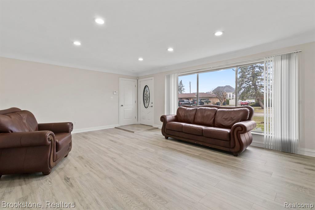 41920 MAROLD Drive, Sterling Heights, MI 48314 — Photo 15