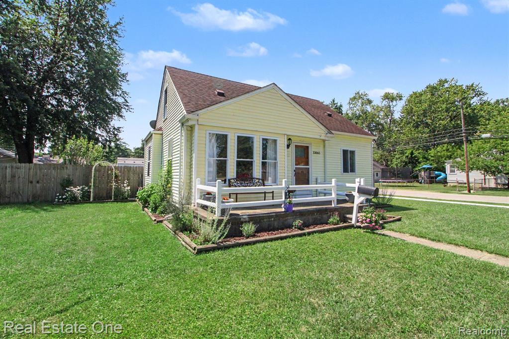 33065 John Hauk Street, Garden City, MI — Photo 3