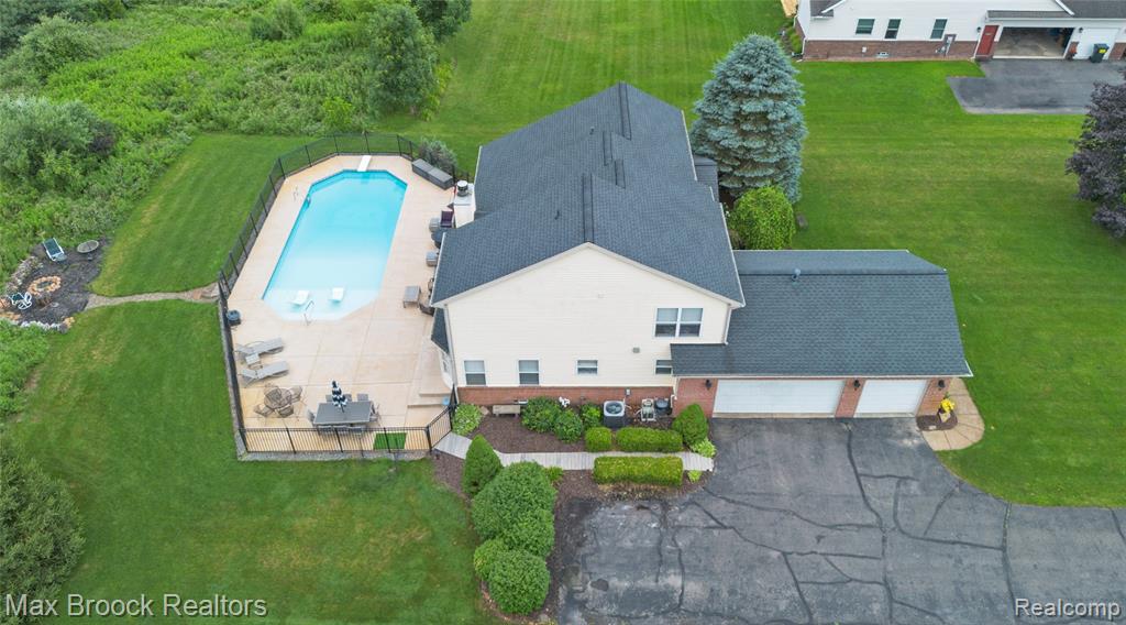 1478 Courtney Court, Hartland, MI 48353 — Photo 69
