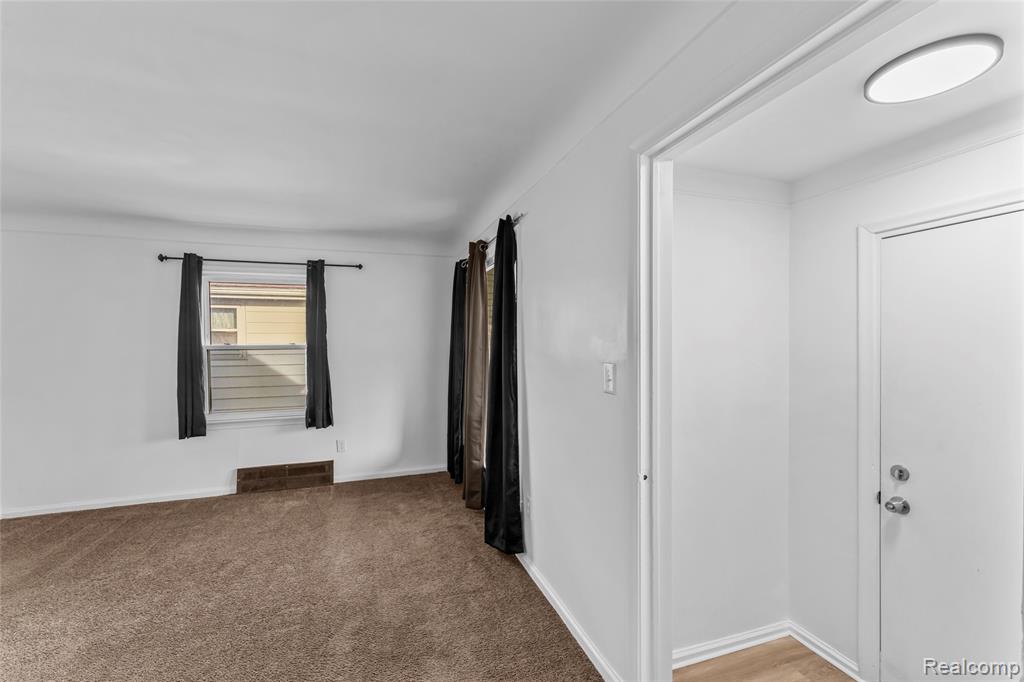 9099 STOUT Street, Detroit, MI 48228 — Photo 16