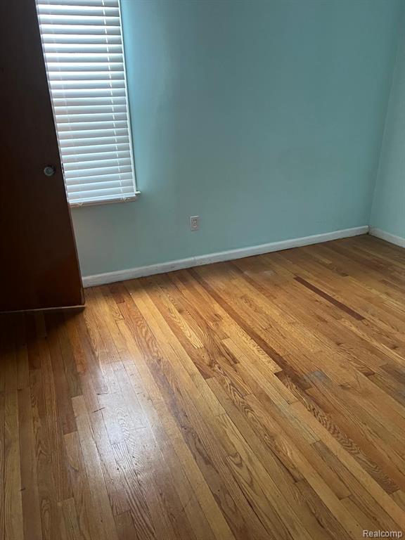 8109 HAZELTON Street, Dearborn Heights, MI 48127 — Photo 3