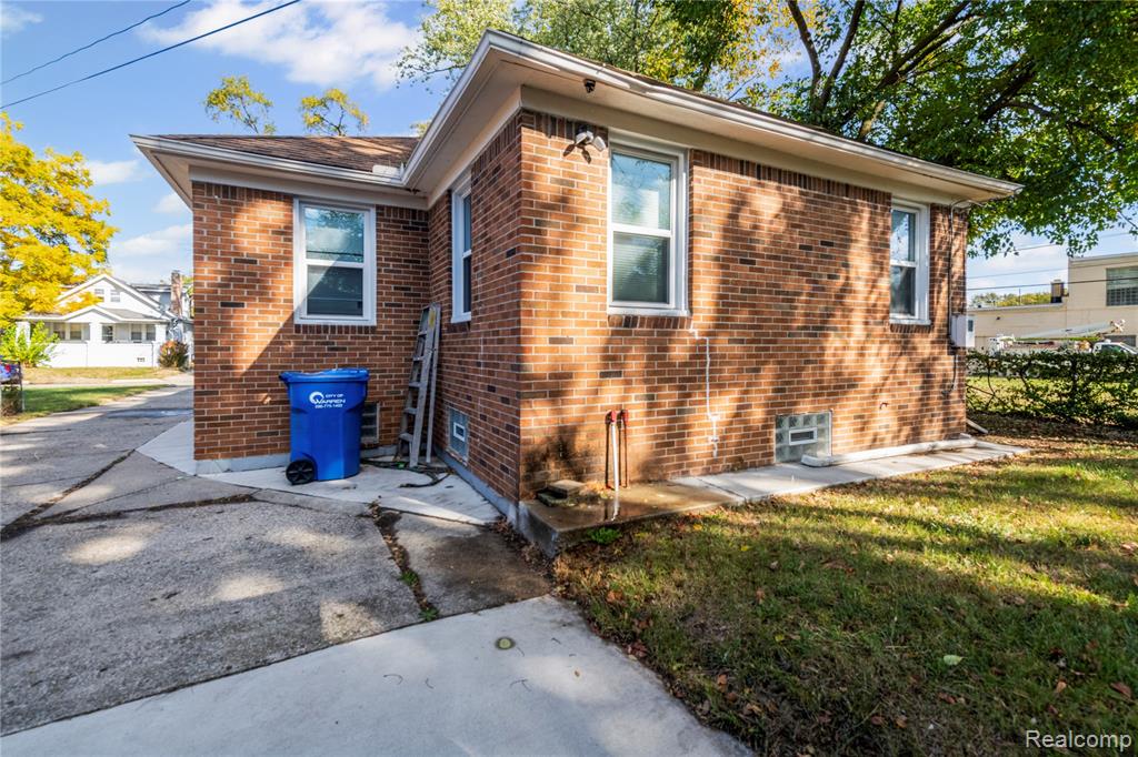 7624 Yacht Avenue, Warren, MI 48091 — Photo 6