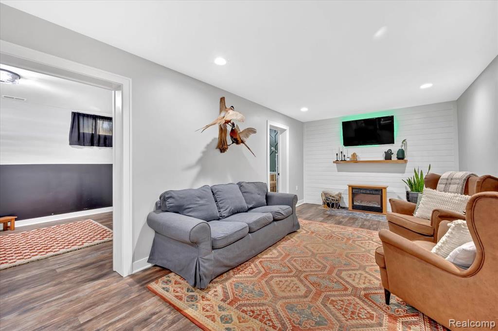 115 W Elmwood, Leonard, MI 48367 — Photo 12