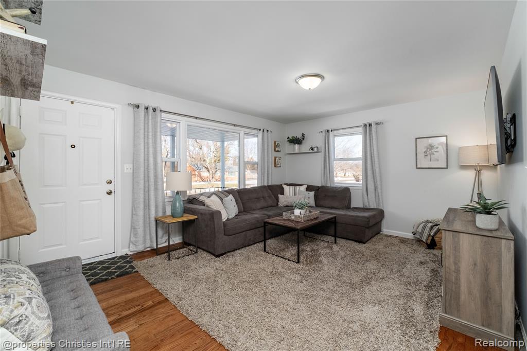 61403 Fairland Drive, South Lyon, MI 48178 — Photo 6
