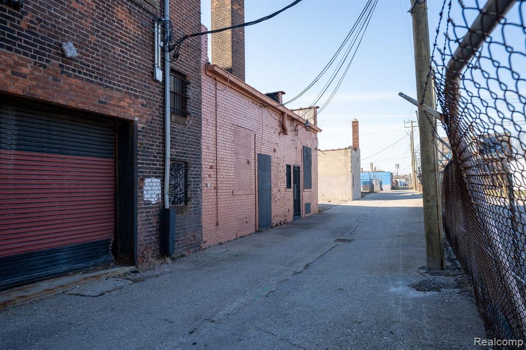 13537 GRATIOT Avenue, Detroit, MI 48205 — Photo 4