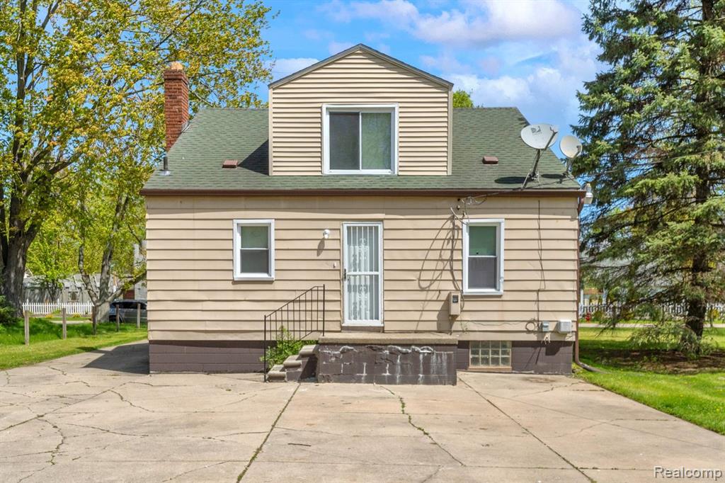 18792 Old Homestead Drive, Harper Woods, MI, 48225