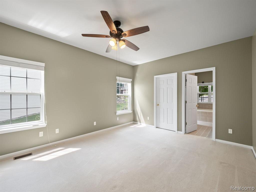 694 W BLUFF, Rochester Hills, MI 48307 — Photo 22