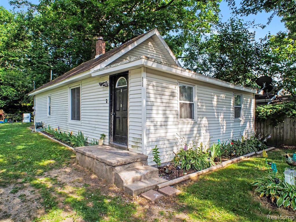 926 Martin Drive, Attica, MI 48412 — front exterior