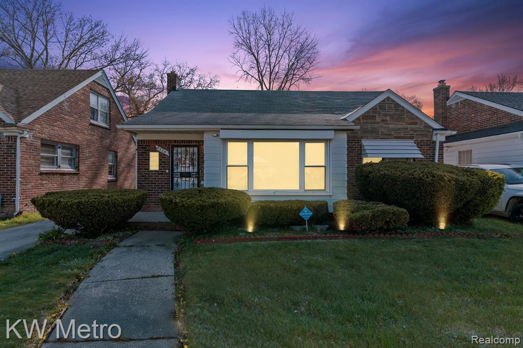 9226 GRANDVILLE Avenue, Detroit, MI 48228 — Photo 2