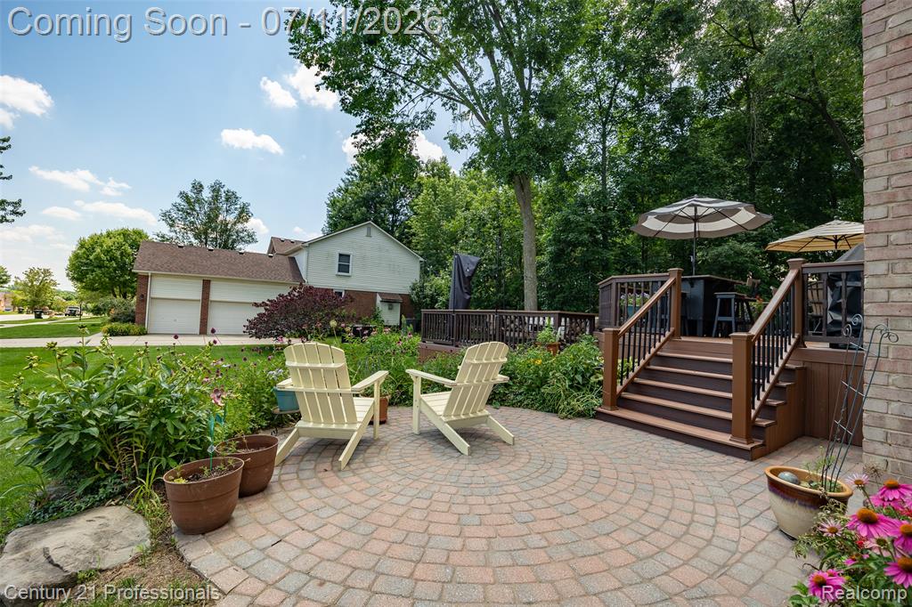 689 Woodfield Way, Rochester Hills, MI 48307 — Photo 7