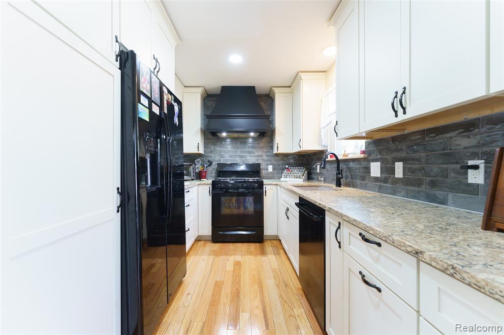 19876 Doyle Road, Gregory, MI 48137 — Photo 12