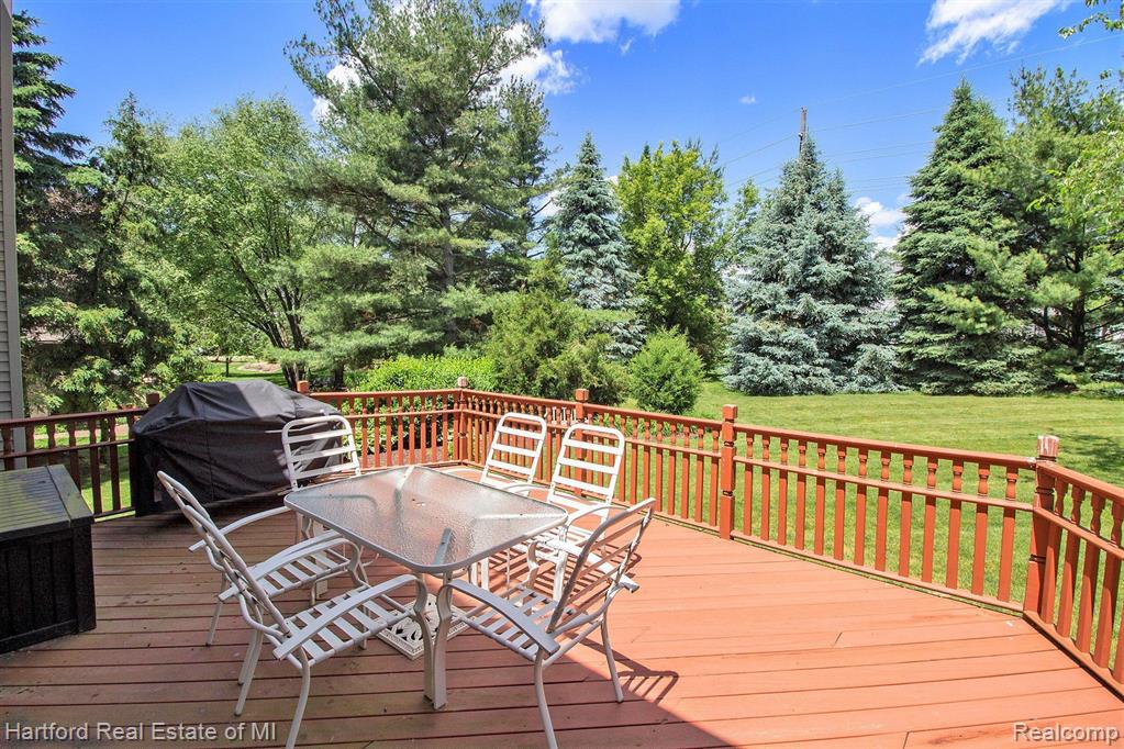 929 Winding Way, Milford, MI 48381 — Photo 35