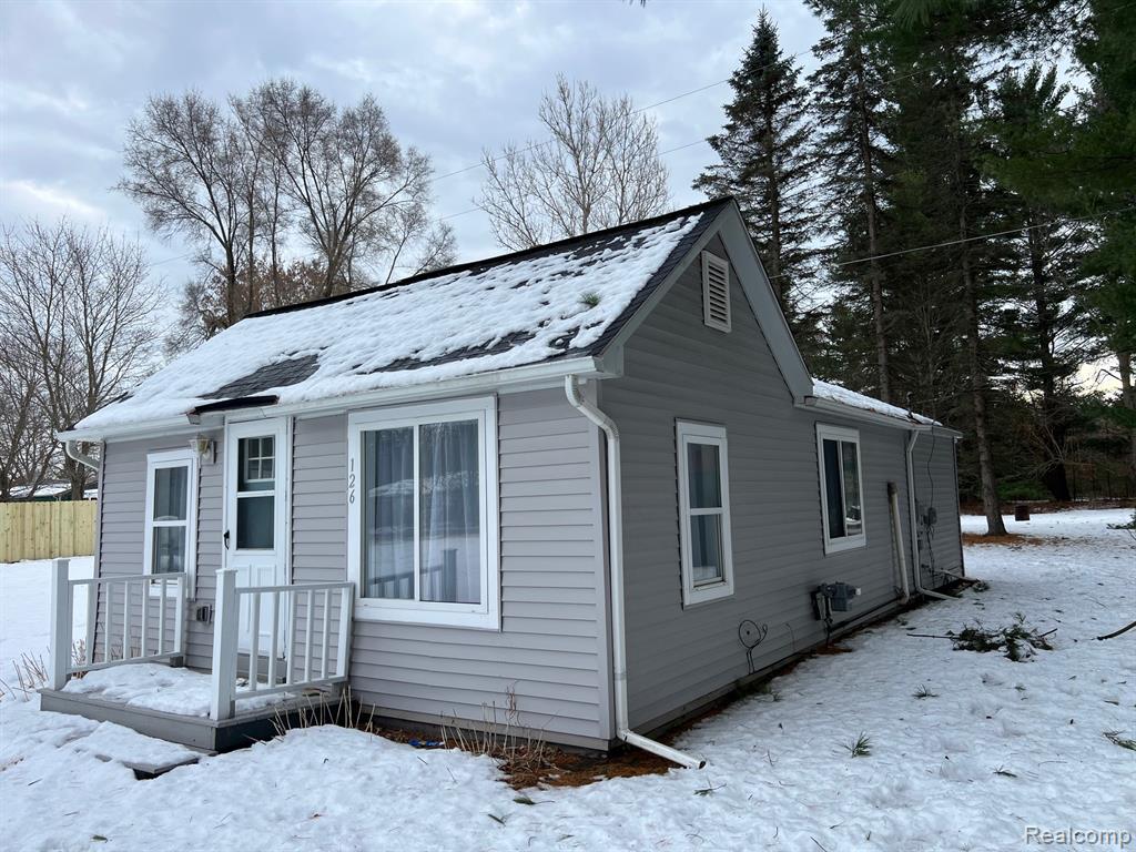 126 Burnside Road, North Branch, MI 48461 — front exterior