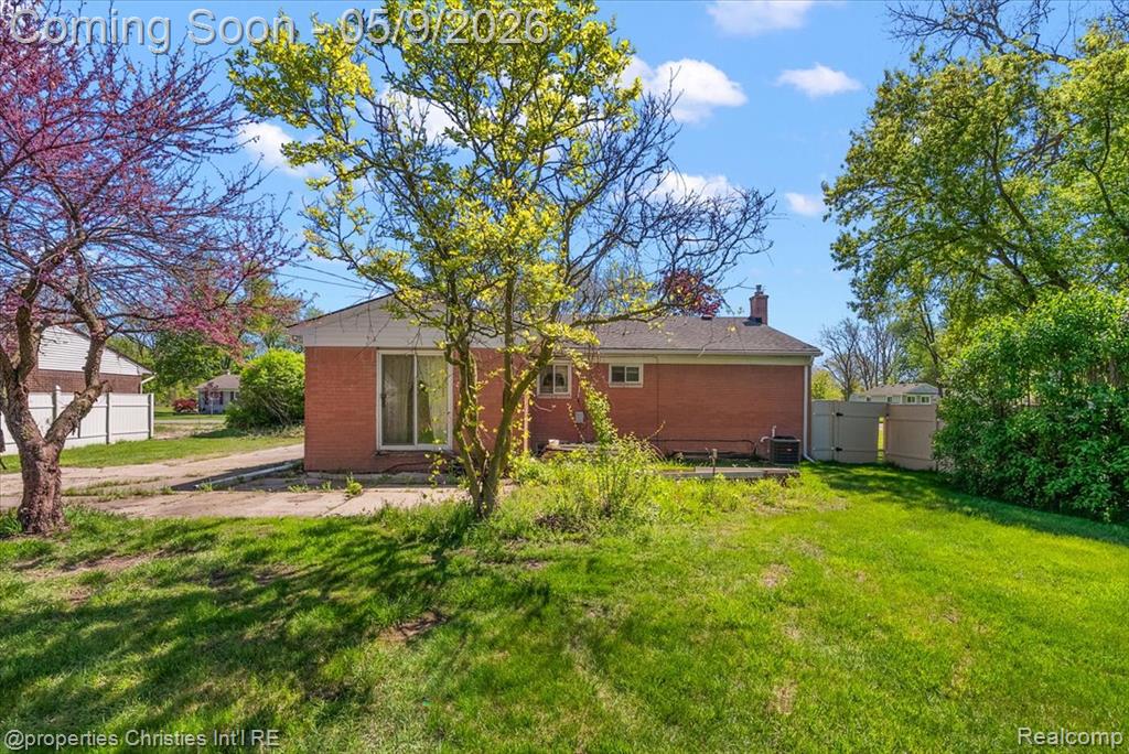 5894 Heyer Street, Romulus, MI 48174 — Photo 8