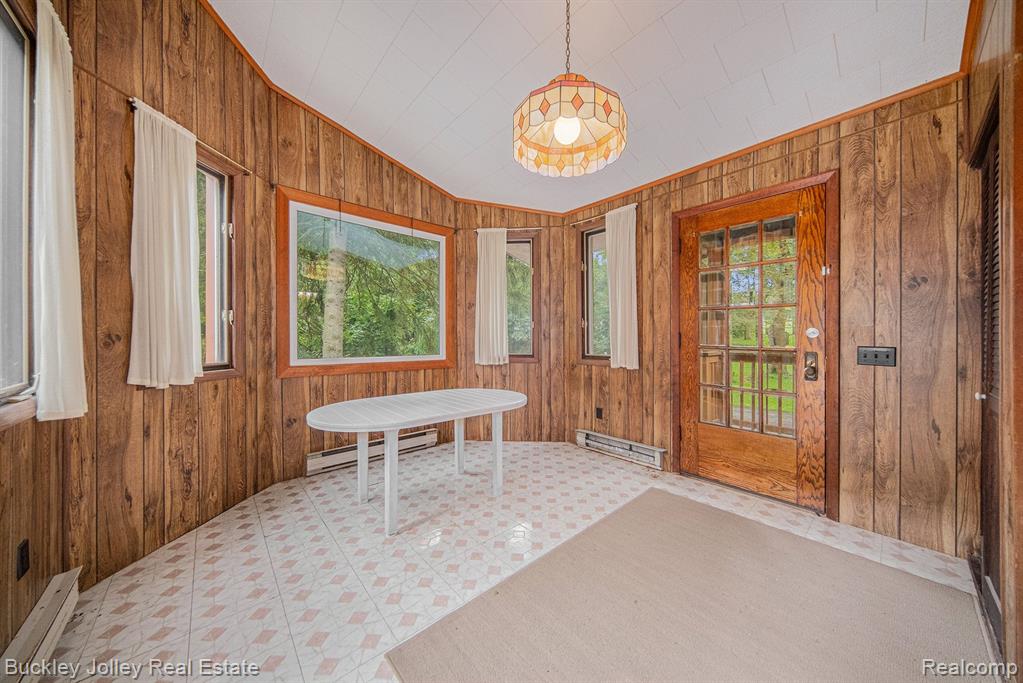9515 MEADOW Lane, Pinckney, MI 48169 — Photo 14