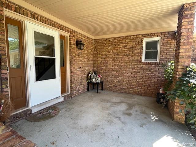 4970 Foxcroft Drive, Troy, MI 48085 — Photo 2