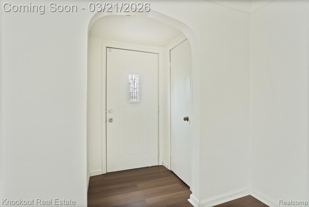 1060 Cross Street, Saginaw, MI 48602 — Photo 5
