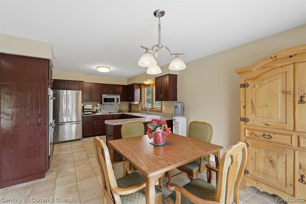 30785 Mystic Forest Drive, Farmington, MI 48331 — Photo 12
