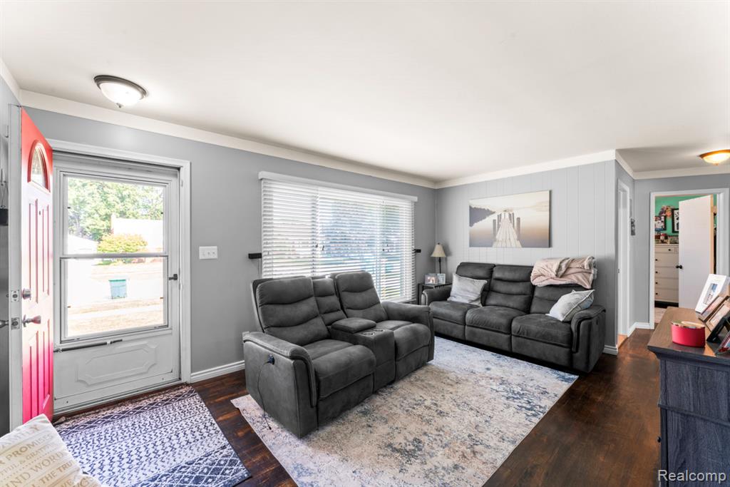 6647 Deering Street, Garden City, MI — Photo 12