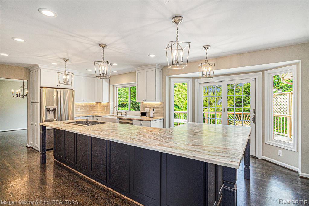 6822 Hubbard Circle, Clarkston, MI 48348 — Photo 9