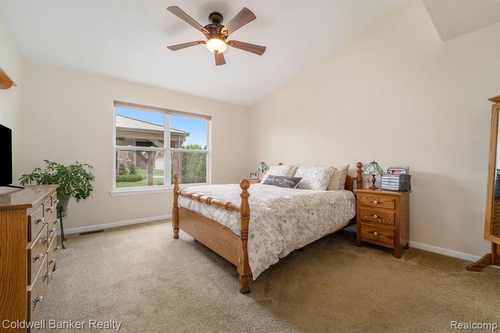 53643 VALLEYWOOD Drive, South Lyon, MI 48178 — Photo 16