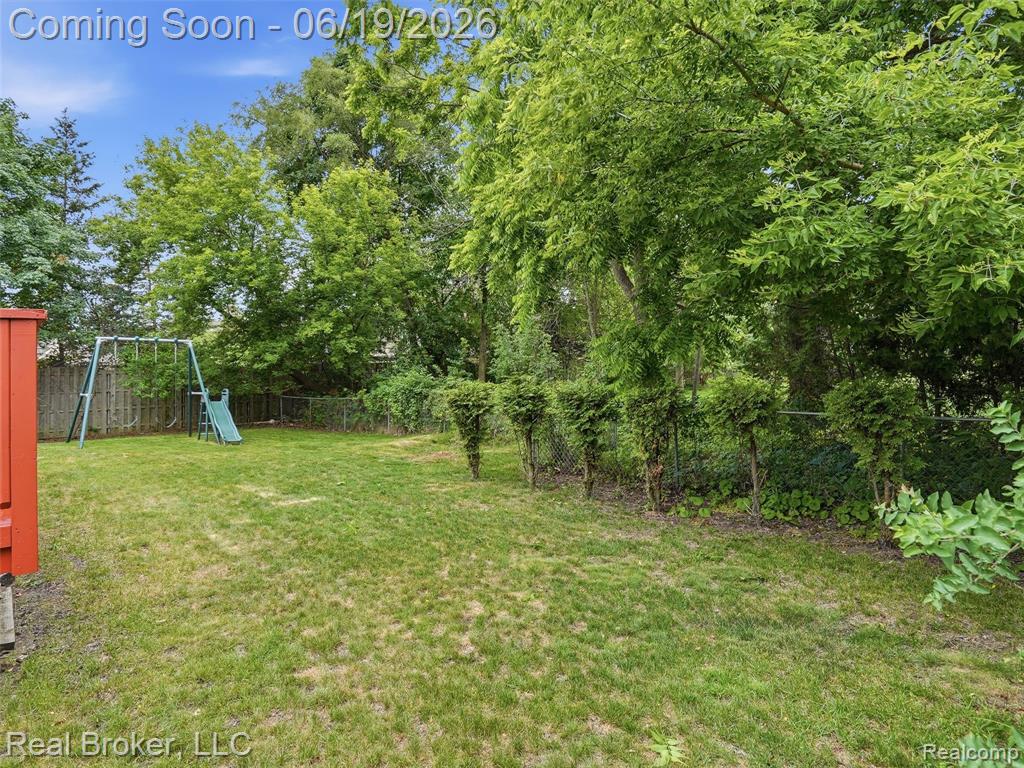6729 Eckerman Drive, Troy, MI 48085 — Photo 56