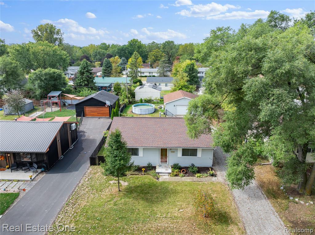5276 Ethel Boulevard, Brighton, MI 48116 — Photo 2