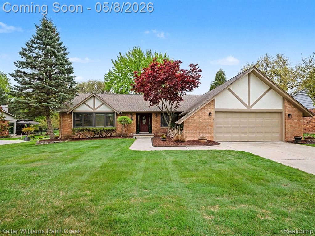 1949 Canary Court, Troy, MI 48084 — Photo 2