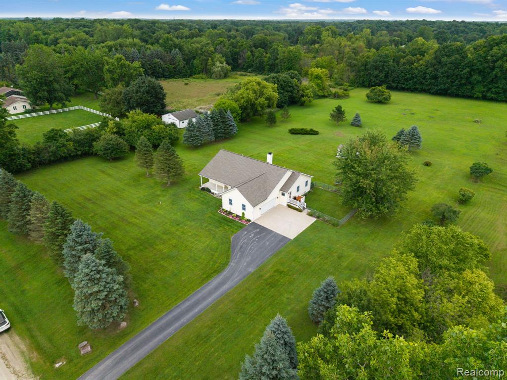 4653 6 Mile Road, South Lyon, MI 48178 — Photo 55