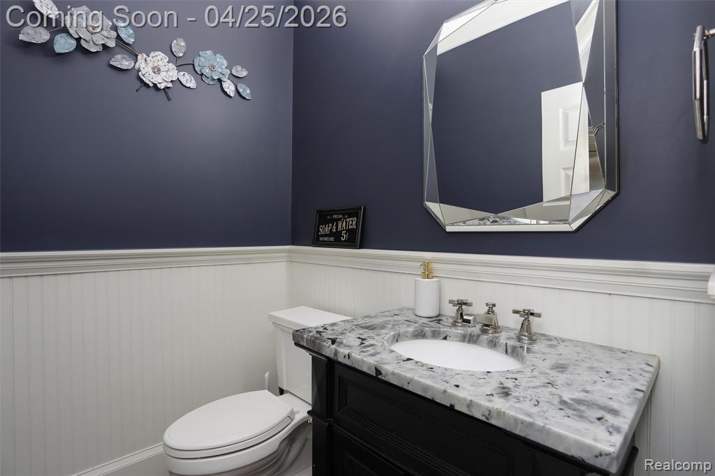 658 Pallister, Detroit, MI 48202 — Photo 27