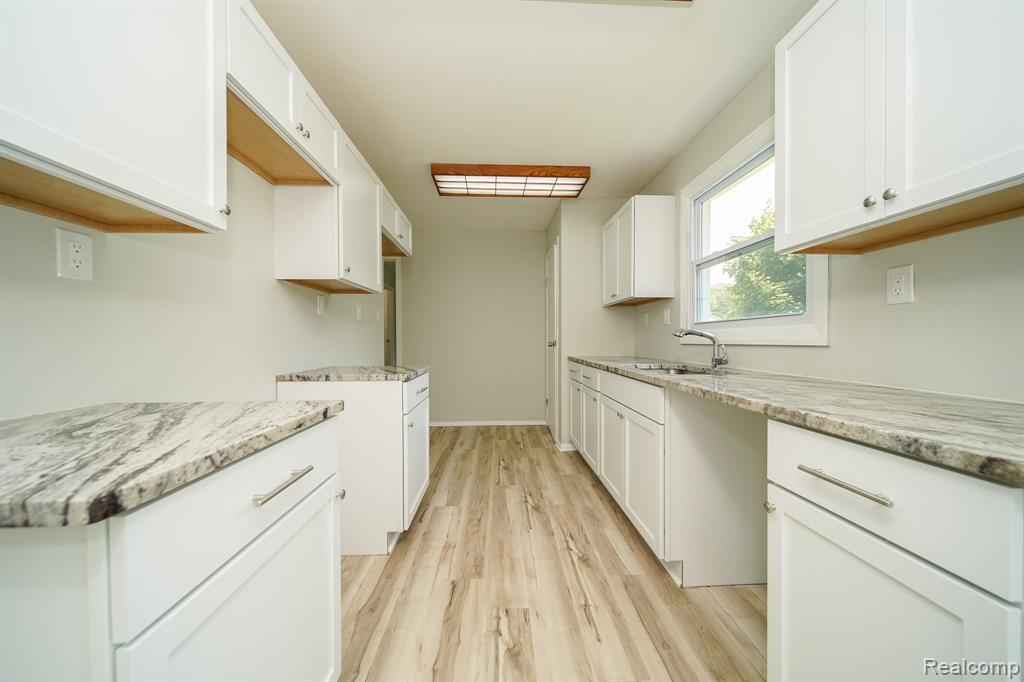 4865 Huston Drive, Lake Orion, MI — Photo 16