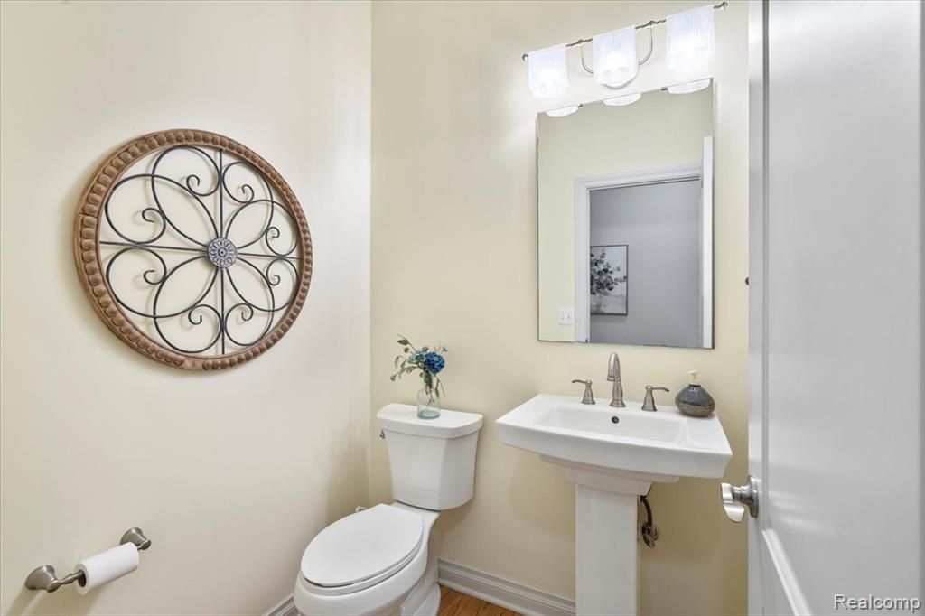 354 Pembroke Drive, Saline, MI 48176 — Photo 23