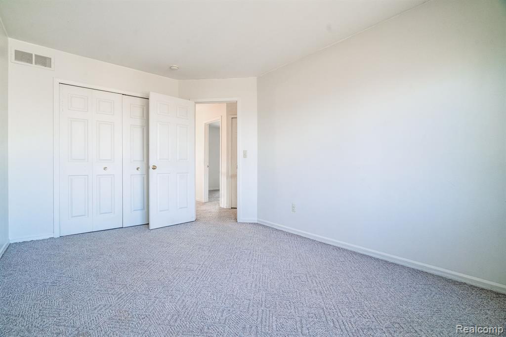45293 HORSESHOE Circle, Canton, MI 48187 — Photo 36