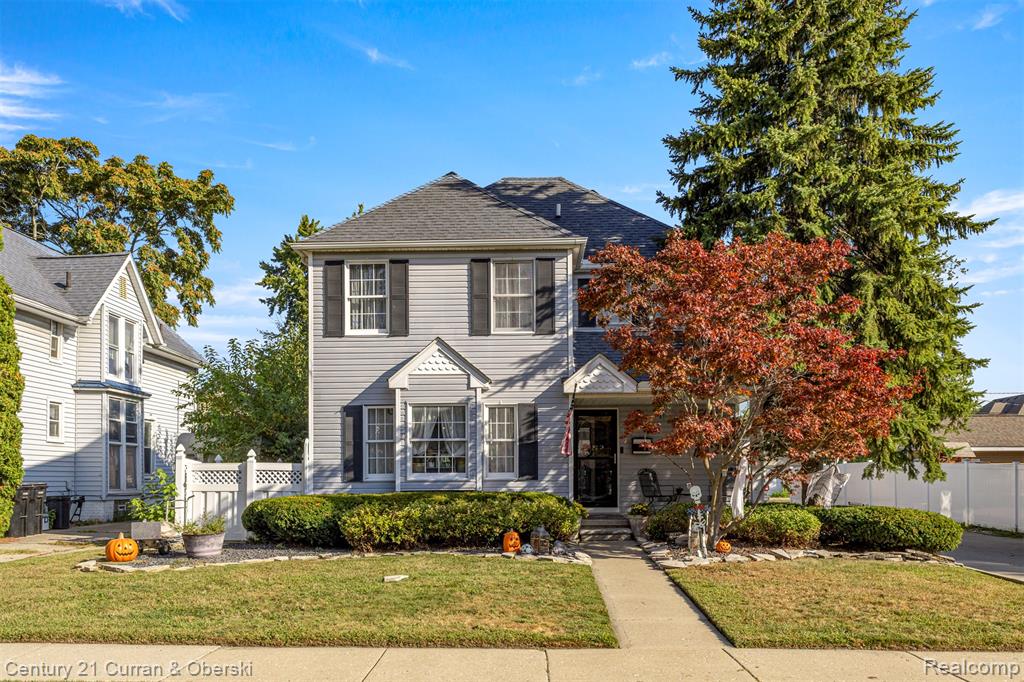 250 Chestnut Street, Wyandotte, MI 48192 — Photo 2