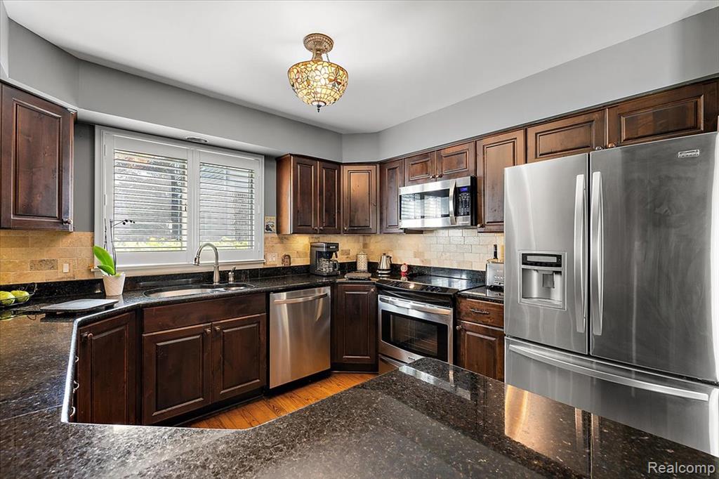 41908 Pon Meadow Drive, Northville, MI 48168 — Photo 16